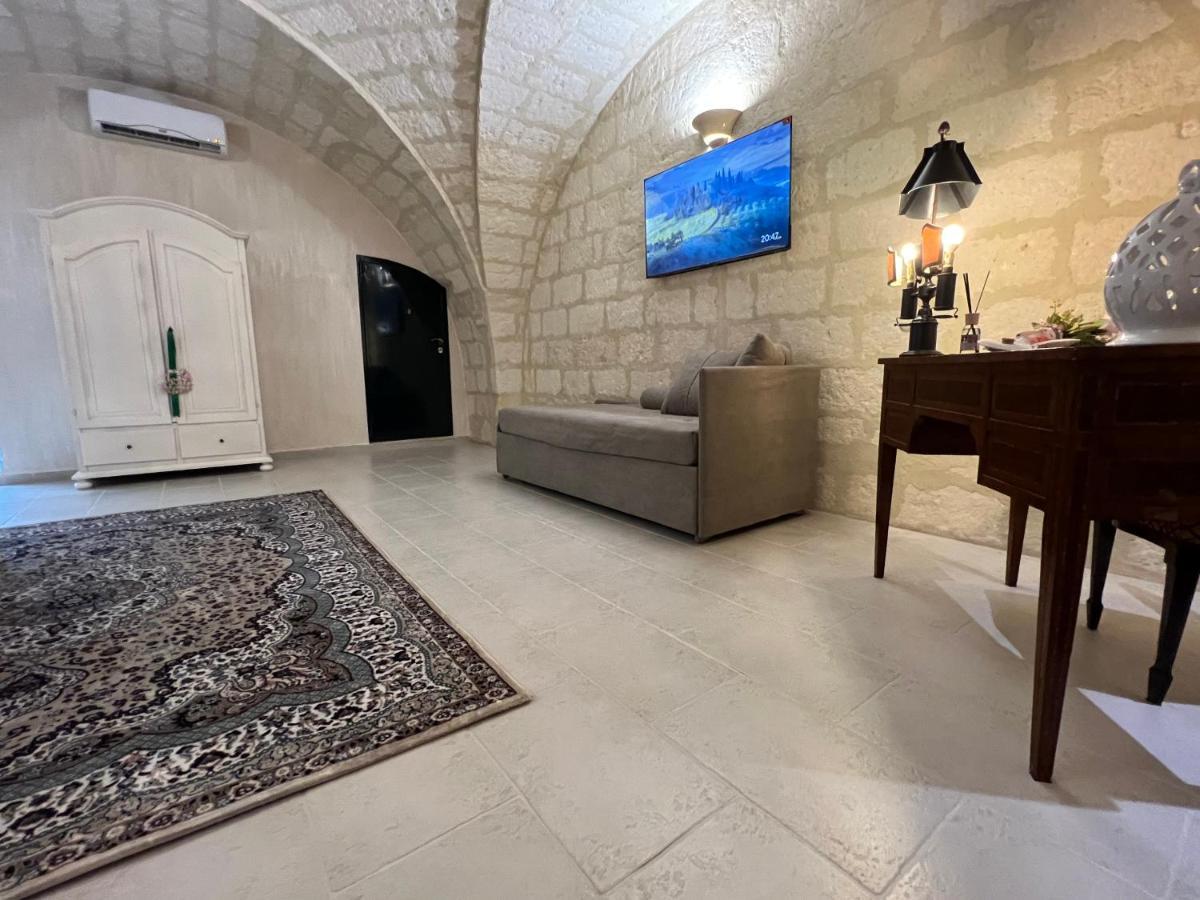 Suite Cavour Luxury Home Taranto Ngoại thất bức ảnh