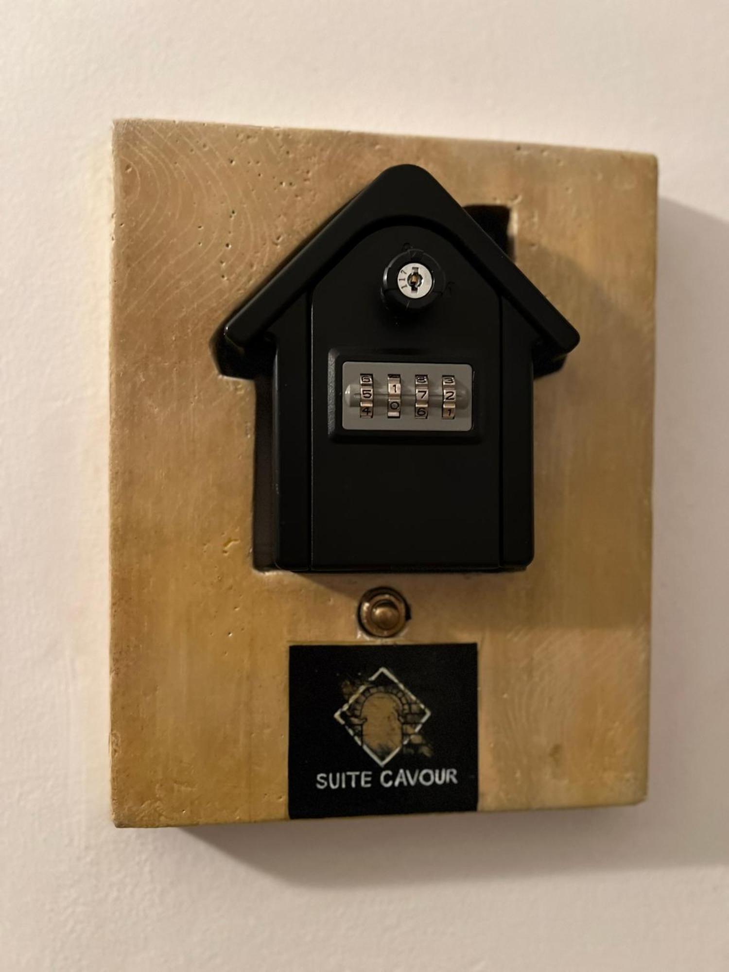 Suite Cavour Luxury Home Taranto Ngoại thất bức ảnh