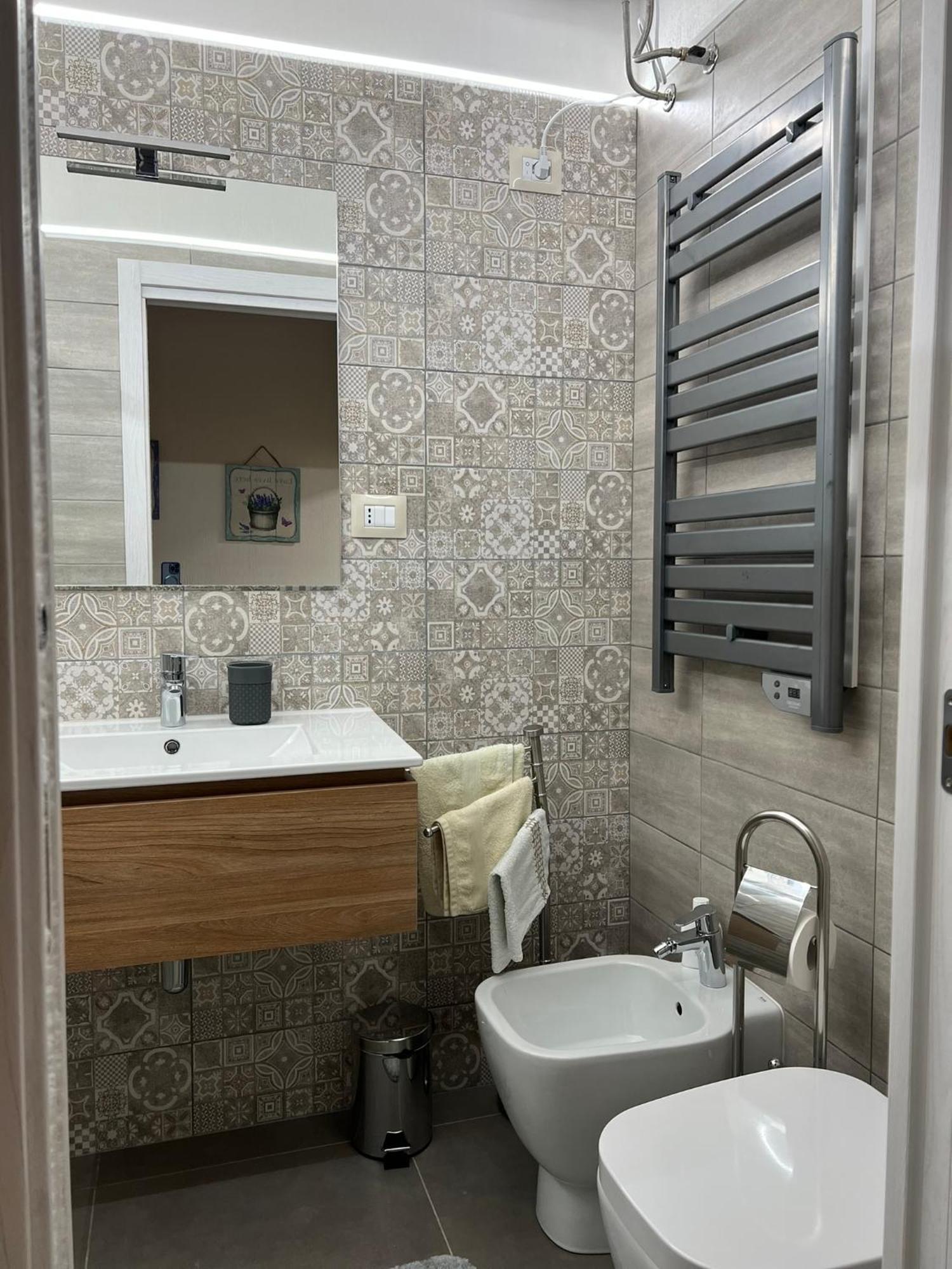 Suite Cavour Luxury Home Taranto Ngoại thất bức ảnh
