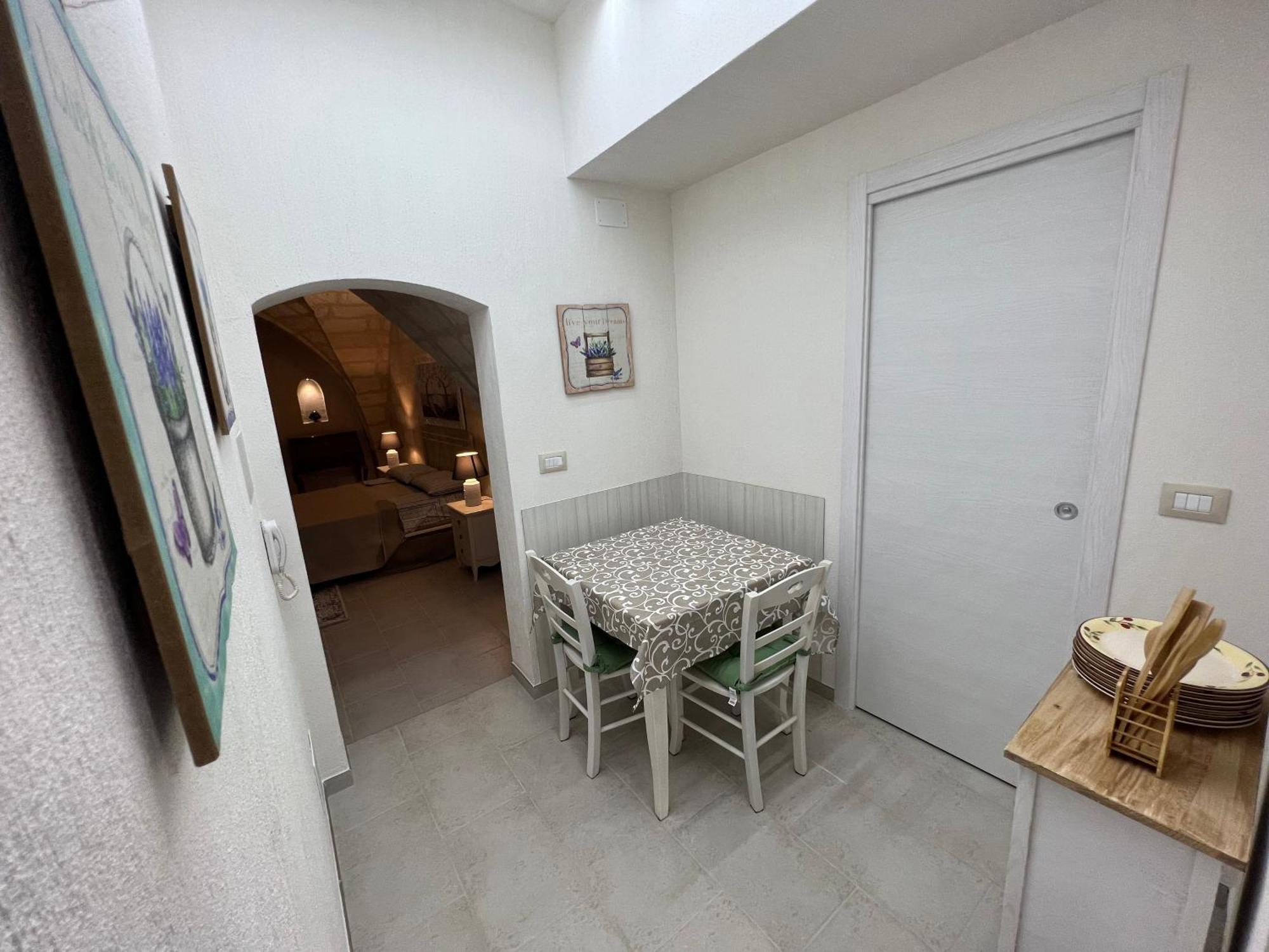 Suite Cavour Luxury Home Taranto Ngoại thất bức ảnh